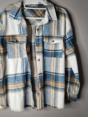 Women's Blue & Tan Plaid Shacket Jacket Size L Ptp 23" Length 28.5"